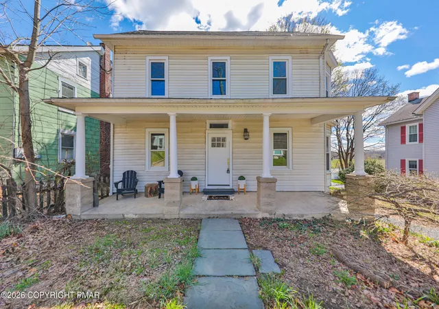 Homes for sale in Mount Bethel, PA | 589 S Delaware Dr, Mount Bethel, PA 18343 | MLS# PM-141514