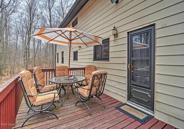 Homes for sale in Blakeslee, PA | 252 High Country Dr, Blakeslee, PA 18610 | MLS# PM-141541