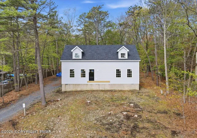 Photo 3 of Single family home for sale at 3554 Acorn Cir, East Stroudsburg, PA 18302 | MLS# PM-141595 | Listing updated on 2026-05-24