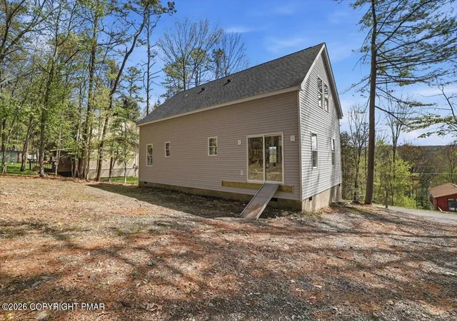 Photo 3 of Single family home for sale at 3554 Acorn Cir, East Stroudsburg, PA 18302 | MLS# PM-141595 | Listing updated on 2026-05-24