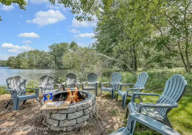 Homes for sale in Clifton Township, PA | 48 Lake Dr W, Clifton Township, PA 18424 | MLS# PM-141611