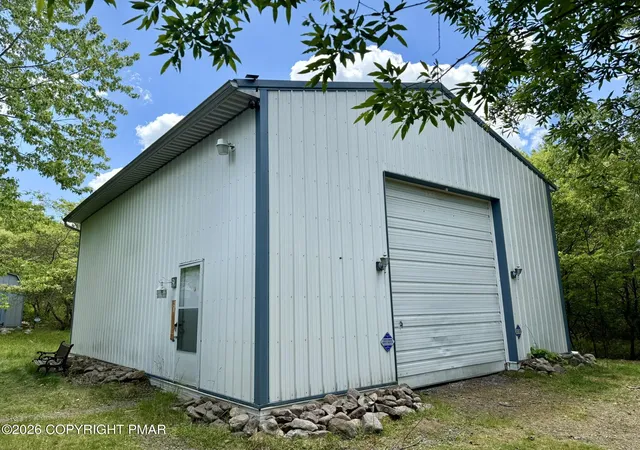 Photo 4 of Single family home for sale at 582 Stony Mountain Rd, Albrightsville, PA 18210 | MLS# PM-141636 | Listing updated on 2026-10-04