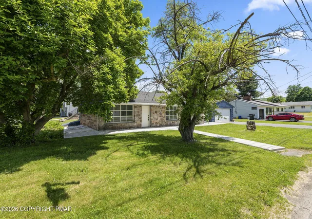 Photo 3 of Single family home for sale at 95 10th Street, Matamoras, PA 18336 | MLS# PM-141661 | Listing updated on 2026-07-23