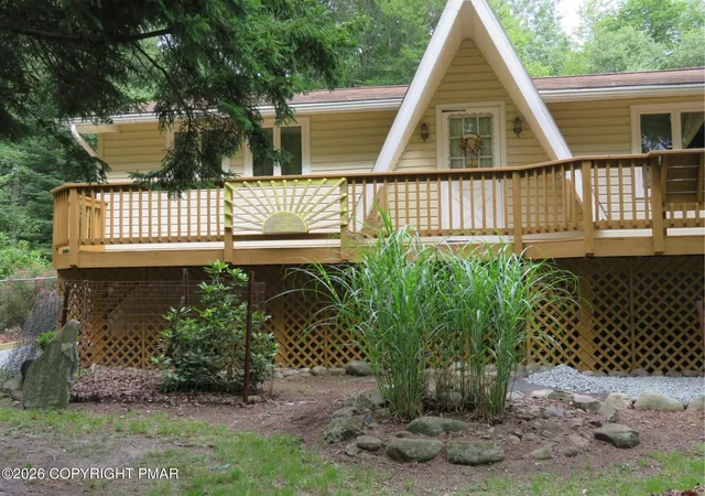 Homes for sale in Pocono Lake, PA | 104 Tepee Dr, Pocono Lake, PA 18347 | MLS# PM-141693