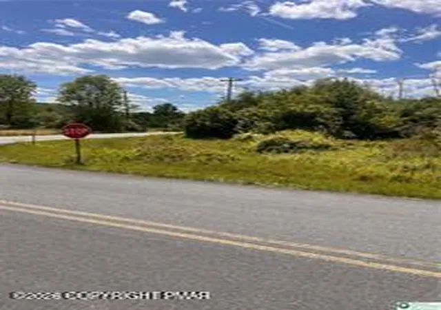 Homes for sale in Lehighton, PA | 25 Beltzville Dr, Lehighton, PA 18235 | MLS# PM-141725