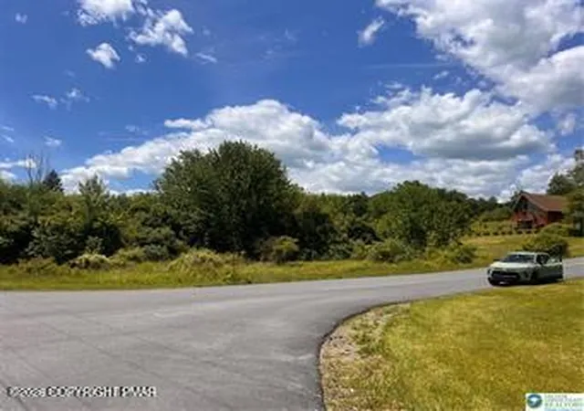 Homes for sale in Lehighton, PA | 25 Beltzville Dr, Lehighton, PA 18235 | MLS# PM-141725