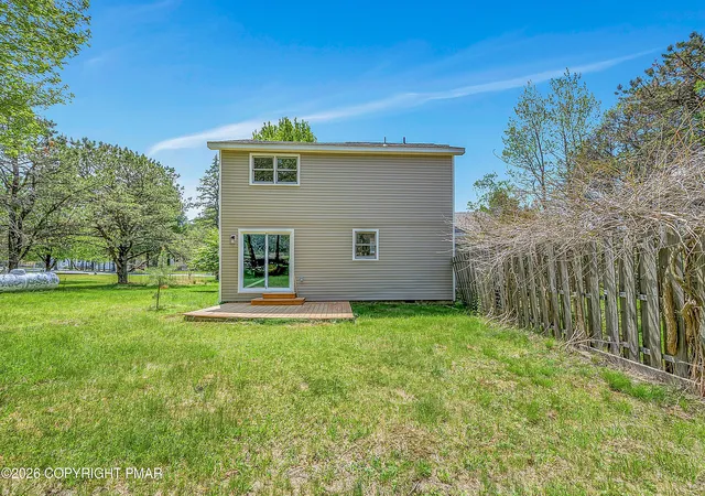 Homes for sale in Blakeslee, PA | 405 Skyline Dr, Blakeslee, PA 18610 | MLS# PM-141792