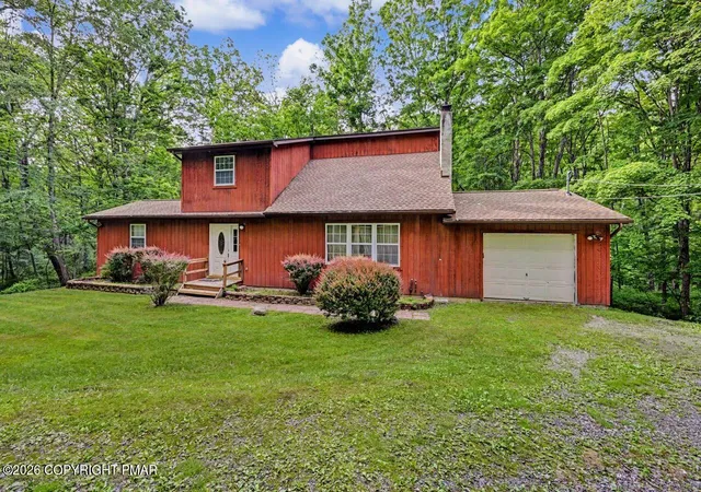 Homes for sale in East Stroudsburg, PA | 208 Murray Hill Rd, East Stroudsburg, PA 18302 | MLS# PM-142766
