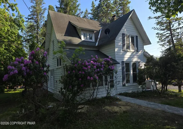 Homes for sale in Mount Pocono, PA | 31 Knob Rd, Mount Pocono, PA 18344 | MLS# PM-141816