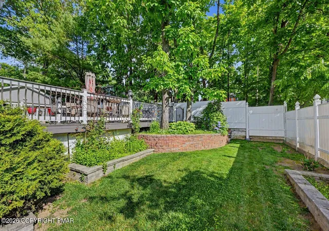 Photo 3 of Sale Pending at 515 Crocus Dr, East Stroudsburg, PA 18301 | MLS# PM-141878 | Listing updated on 2026-09-17