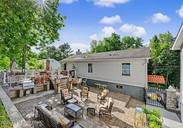 Photo 3 of Sale Pending at 515 Crocus Dr, East Stroudsburg, PA 18301 | MLS# PM-141878 | Listing updated on 2026-09-17