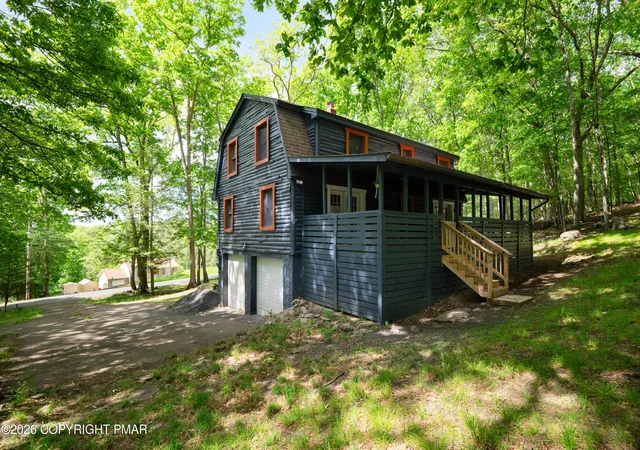 4th image of 3307 Westminster Dr, East Stroudsburg, PA 18302 | MLS# PM-141778