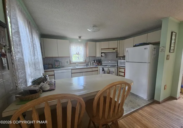 Homes for sale in Pocono Lake, PA | 7193 Winnebago Dr, Pocono Lake, PA 18347 | MLS# PM-141813