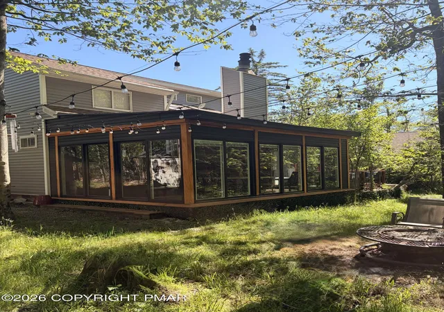 Homes for sale in Tobyhanna, PA | 1525 Black Birch Wy, Tobyhanna, PA 18466 | MLS# PM-141914