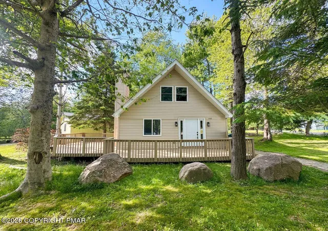 Homes for sale in Tobyhanna, PA | 838 Country Pl Dr, Tobyhanna, PA 18466 | MLS# PM-141797