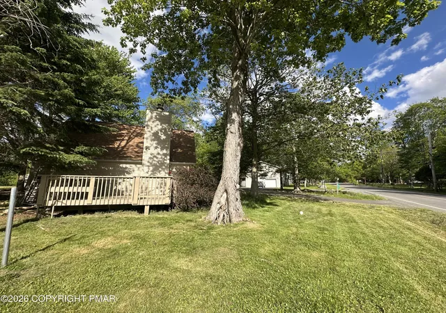 Homes for sale in Tobyhanna, PA | 838 Country Pl Dr, Tobyhanna, PA 18466 | MLS# PM-141797