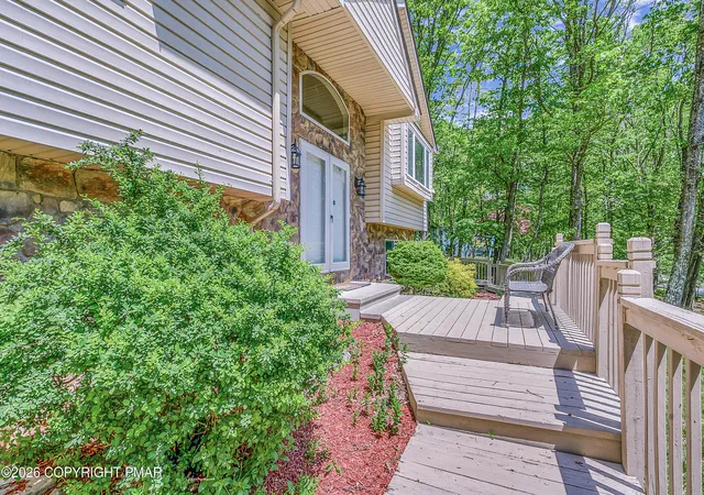 Homes for sale in Effort, PA | 171 Foothill Blvd, Effort, PA 18330 | MLS# PM-141796