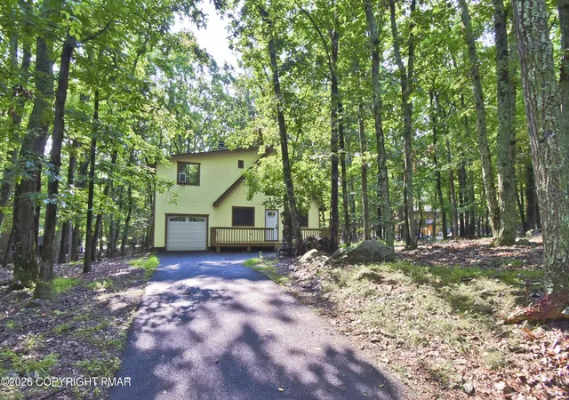 Photo 34 of Single family home for sale at 2059 Candlewood Dr, East Stroudsburg, PA 18301 | MLS# PM-142030 | Listing updated on 2026-08-18