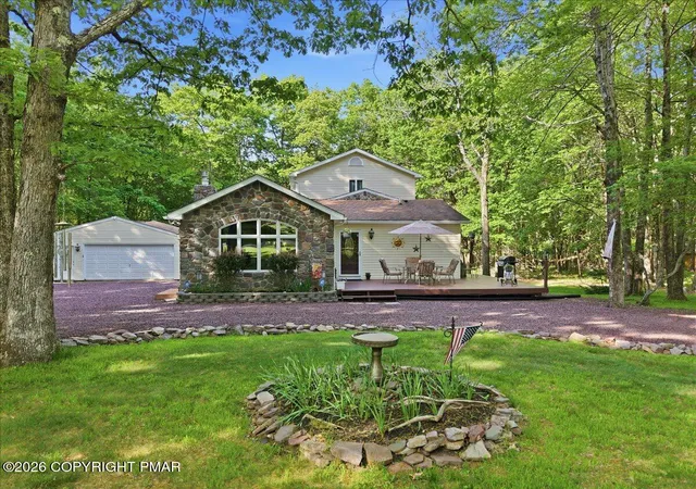 Homes for sale in Blakeslee, PA | 139 Birch Dr, Blakeslee, PA 18610 | MLS# PM-141983