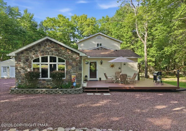 Homes for sale in Blakeslee, PA | 139 Birch Dr, Blakeslee, PA 18610 | MLS# PM-141983