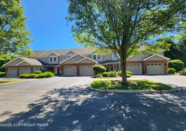 Homes for sale in East Stroudsburg, PA | 30 Oak Leaf Ln, East Stroudsburg, PA 18301 | MLS# PM-141862