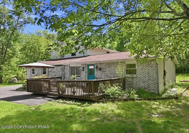 Homes for sale in Bartonsville, PA | 1127 Mattioli Rd, Bartonsville, PA 18321 | MLS# PM-141819