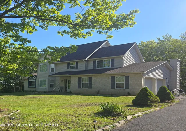 Homes for sale in Blakeslee, PA | 3176 Mountain Terrace Dr, Blakeslee, PA 18610 | MLS# PM-141875