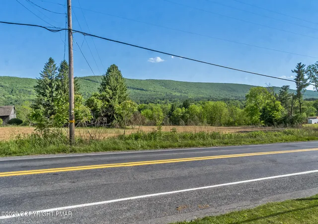 Photo 3 of Single Family Residence at 331 E Lizard Crk Rd, Lehighton, PA 18235 | MLS# PM-141852 |  | Sold on 2026-08-17