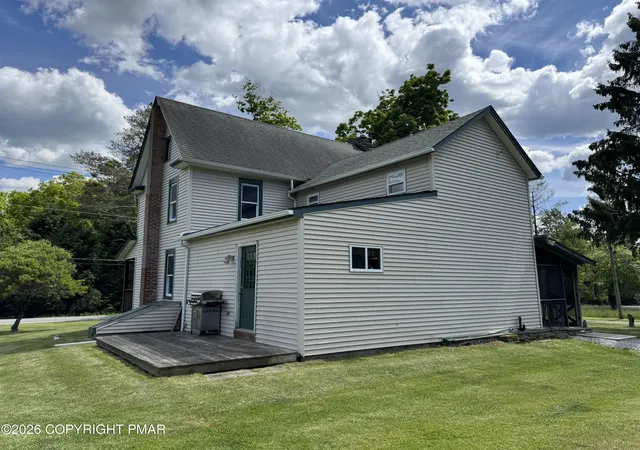 Homes for sale in Canadensis, PA | 978 Upper Seese Hill Rd, Canadensis, PA 18325 | MLS# PM-141907