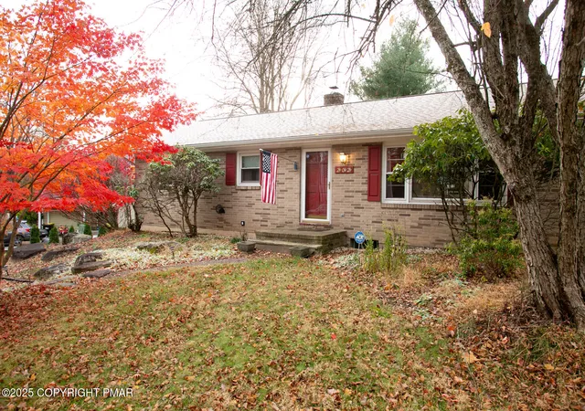 Homes for sale in Stroudsburg, PA | 202 Norton Rd, Stroudsburg, PA 18360 | MLS# PM-141879