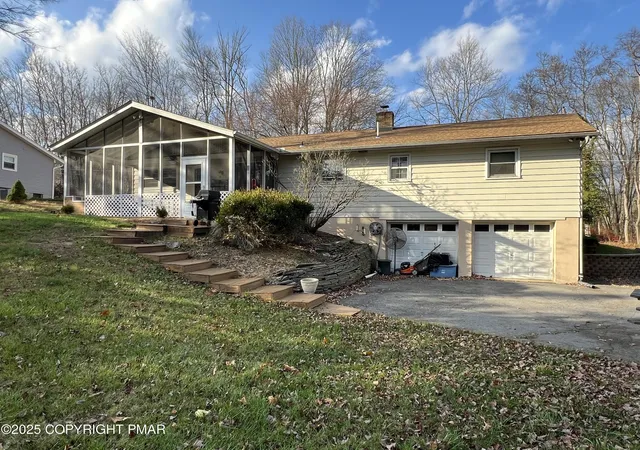 Homes for sale in Stroudsburg, PA | 202 Norton Rd, Stroudsburg, PA 18360 | MLS# PM-141879