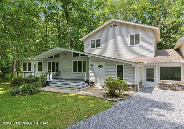 Homes for sale in Pocono Lake, PA | 291 Berry Ln, Pocono Lake, PA 18347 | MLS# PM-142331