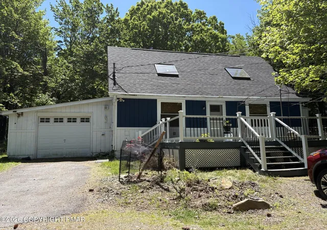 Homes for sale in Long Pond, PA | 932 Cricket Ln, Long Pond, PA 18334 | MLS# PM-141942