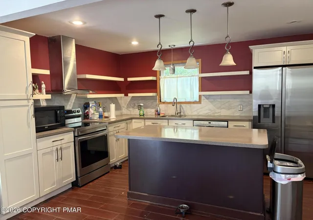 Homes for sale in Long Pond, PA | 932 Cricket Ln, Long Pond, PA 18334 | MLS# PM-141942