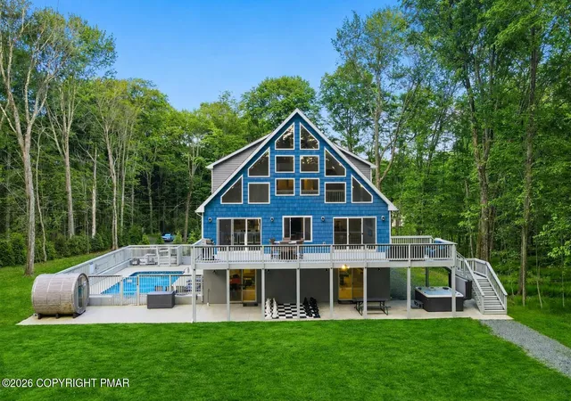 Homes for sale in Pocono Lake, PA | 159 Robyn Ln, Pocono Lake, PA 18347 | MLS# PM-141969
