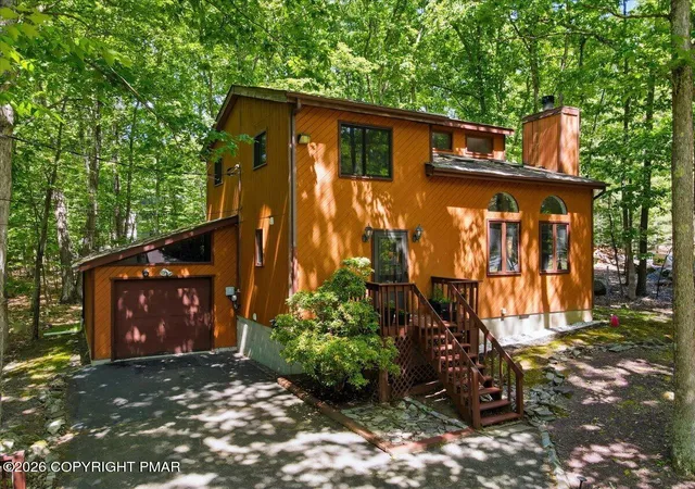 Homes for sale in East Stroudsburg, PA | 4107 Ashwood Ln, East Stroudsburg, PA 18301 | MLS# PM-142068