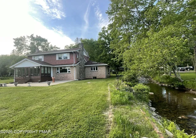 Homes for sale in White Haven, PA | 1551 Lakeview Dr, White Haven, PA 18661 | MLS# PM-142390
