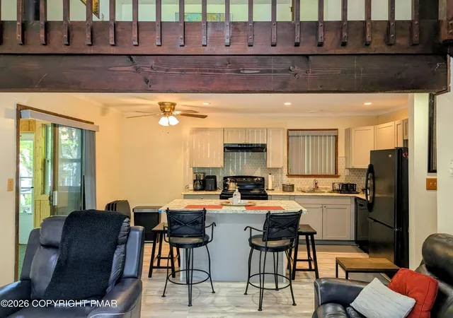Photo 3 of Single family home for sale at 114 Oxford St, Bushkill, PA 18324 | MLS# PM-142256 | Listing updated on 2026-07-31