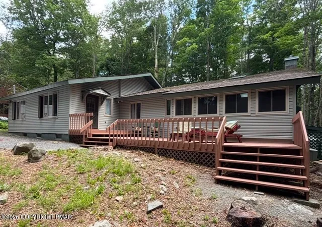 Homes for sale in Gouldsboro, PA | 10 Tamarack Dr, Gouldsboro, PA 18424 | MLS# PM-141992