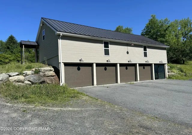 Photo 2 of Single family home for sale at 3527 Middle Easton Belmont Pike, Stroudsburg, PA 18360 | MLS# PM-142008 | Listing updated on 2026-06-08