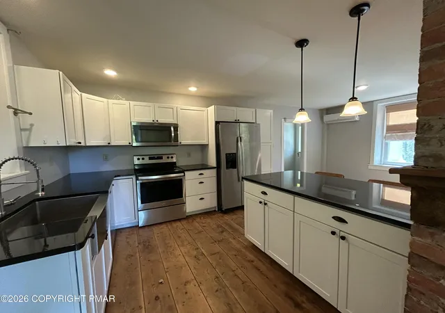 Photo 5 of Single family home for sale at 3527 Middle Easton Belmont Pike, Stroudsburg, PA 18360 | MLS# PM-142008 | Listing updated on 2026-06-08