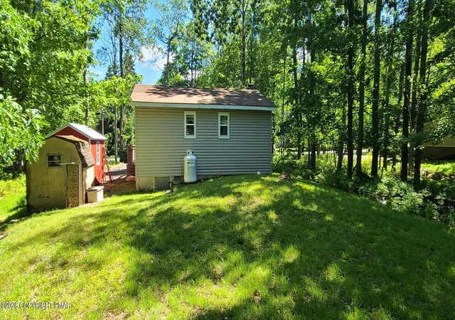 Homes for sale in Blakeslee, PA | 202 Fern Ridge Rd, Blakeslee, PA 18610 | MLS# PM-142230