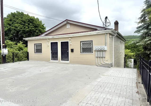 1st image of 309 311 E E Ridge St, Lansford, PA 18232 | MLS# PM-142016
