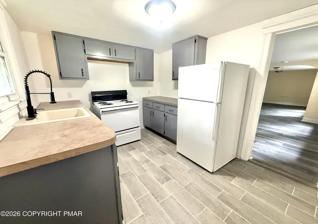 4th image of 309-311 E E Ridge St, Lansford, PA 18232 | MLS# PM-142016