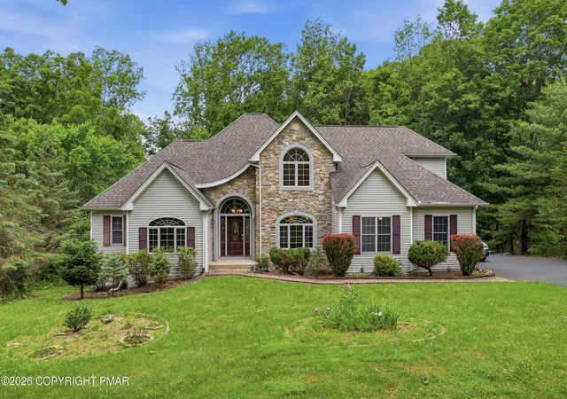 Photo 1 of Single family home for sale at 608 Washington Xing, East Stroudsburg, PA 18301 | MLS# PM-142526 | Listing updated on 2026-09-16