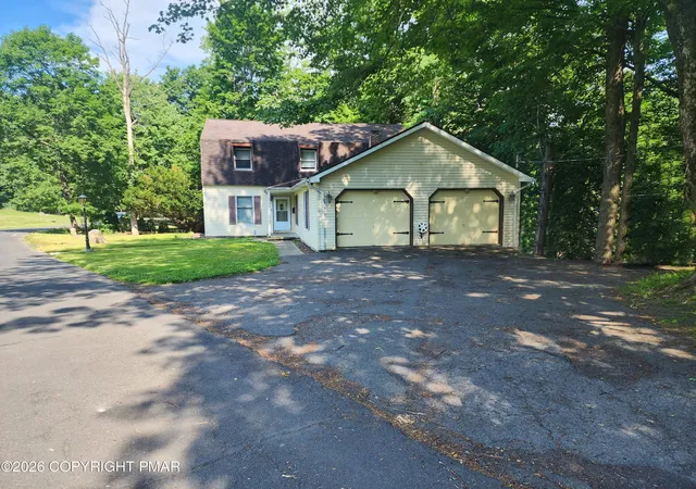 Homes for sale in East Stroudsburg, PA | 139 Maple Ave, East Stroudsburg, PA 18301 | MLS# PM-142158