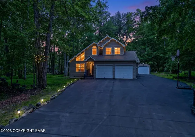 Homes for sale in Pocono Lake, PA | 125 Cardinal Ln, Pocono Lake, PA 18347 | MLS# PM-142085