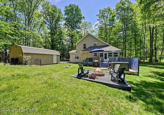 Homes for sale in Pocono Lake, PA | 125 Cardinal Ln, Pocono Lake, PA 18347 | MLS# PM-142085