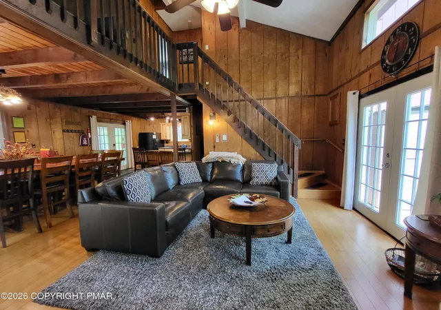Photo 4 of Single family home for sale at 121 Park Ct, Bushkill, PA 18324 | MLS# PM-142079 | Listing updated on 2026-07-31
