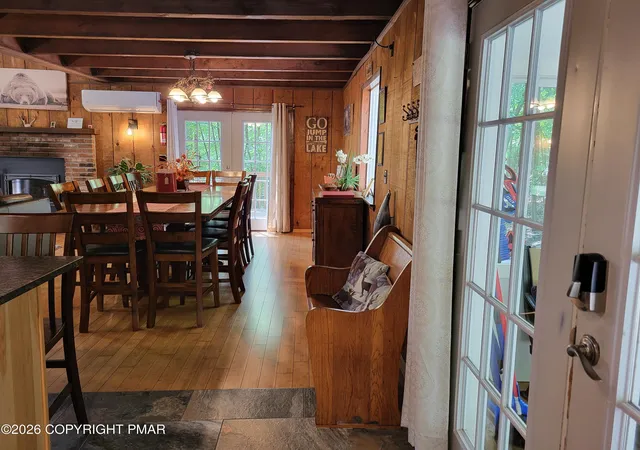 Photo 5 of Single family home for sale at 121 Park Ct, Bushkill, PA 18324 | MLS# PM-142079 | Listing updated on 2026-07-31